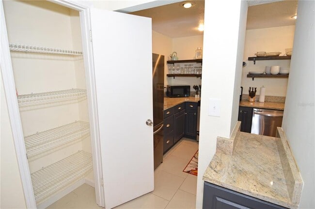 Building Photo - 3873 Pompano Dr SE