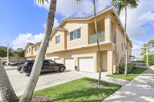 Building Photo - 2921 Crestwood Ter