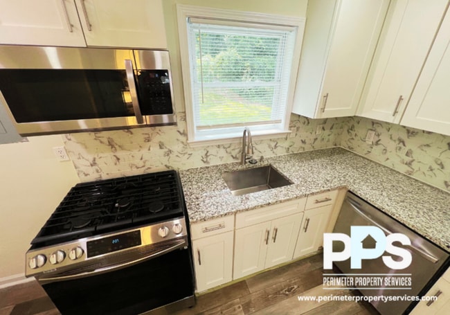 Building Photo - 1784 Temple Ave