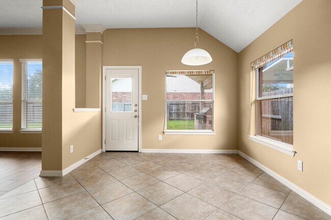 Building Photo - 19830 Broadhead Manor Dr