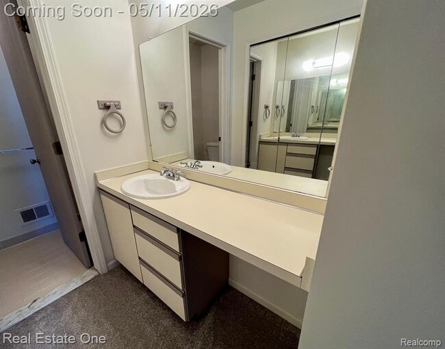 Building Photo - 1629 Glenbrooke Ct