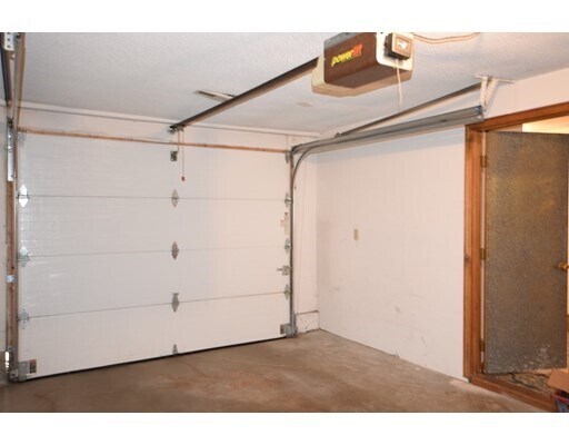 Building Photo - E52 Scotty Hollow Dr
