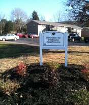 Building Photo - Parklane Apartments