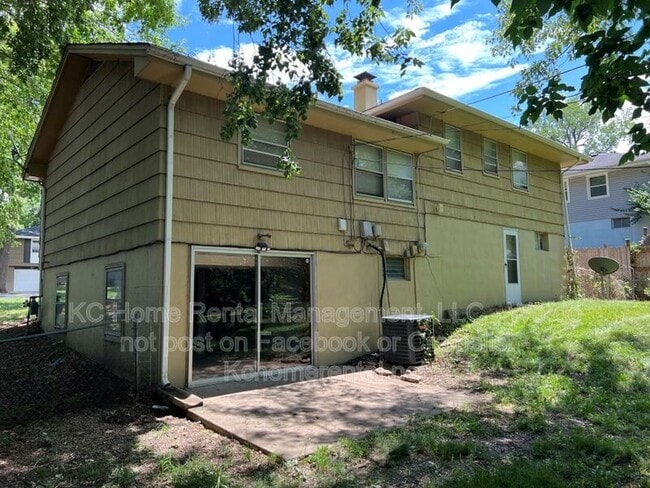 Building Photo - 10210 Fremont Ave