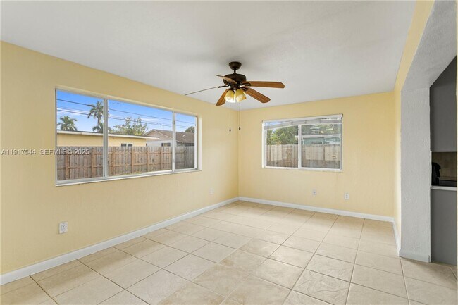 Building Photo - 1831 SW 97th Terrace