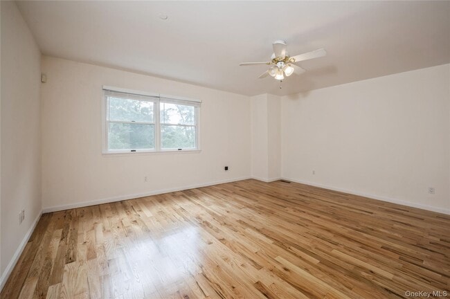 Building Photo - 140 Woodside Ave