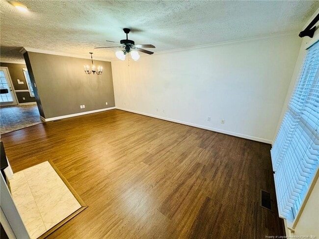 Building Photo - 616 Amberdale W Cir