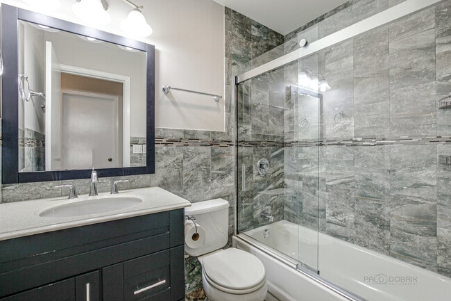 Building Photo - 1291 Orleans Dr