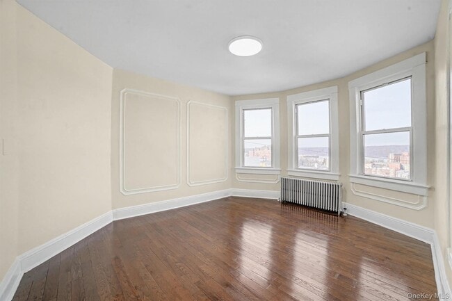 Building Photo - 156 Beech St