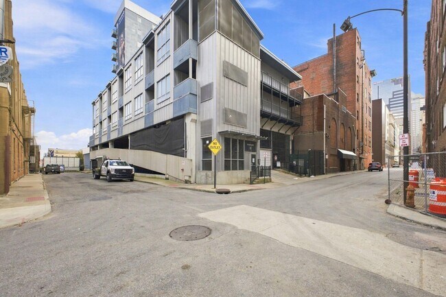 Building Photo - 160 N Wall St