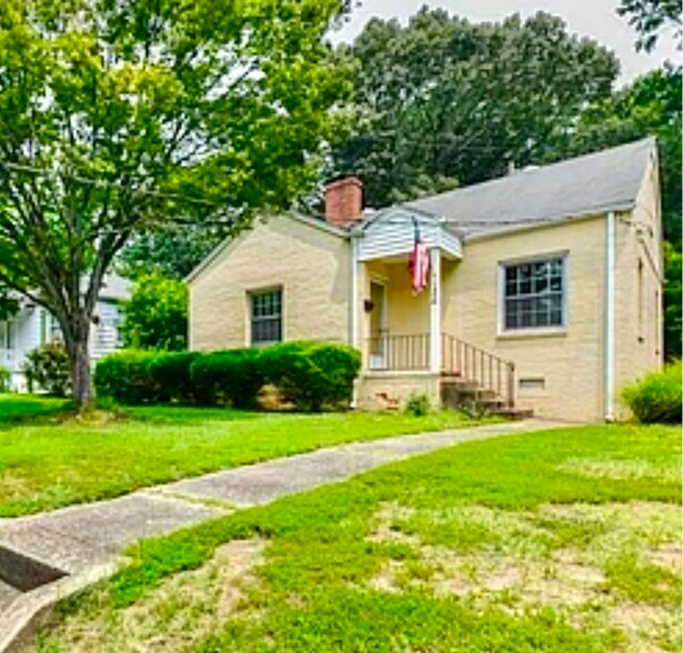 Primary Photo - 1304 Winstead Pl