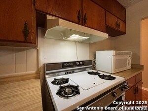 Building Photo - 4543 Cambray Dr