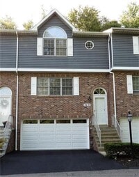 Building Photo - 2630 Birchwood Ln