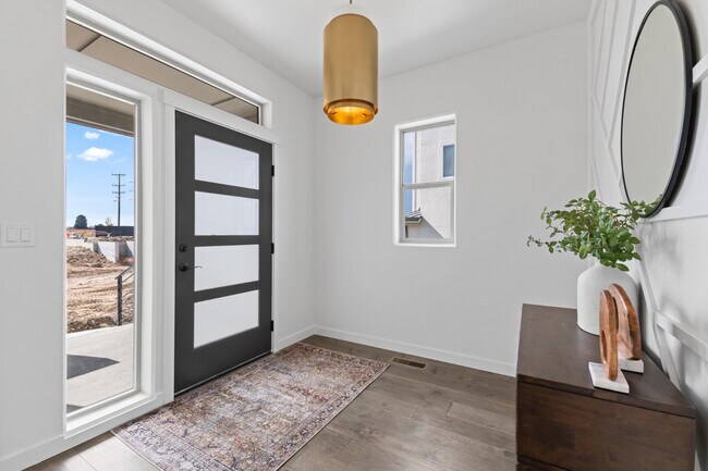 Building Photo - 1277 E Echelon Rdg Ln
