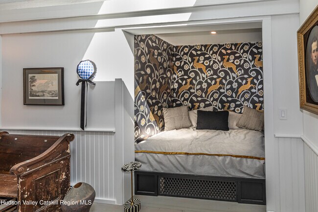 Building Photo - 16 Bakertown Rd