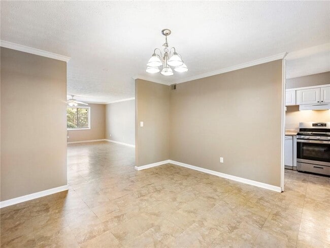 Building Photo - 115 Biscayne Dr NW