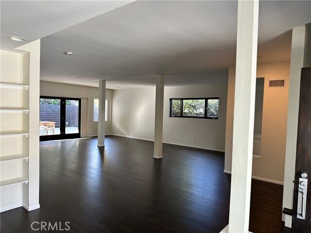 Building Photo - 11336 Montana Ave