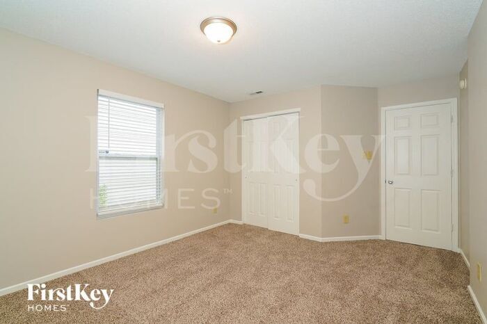 Building Photo - 8410 Wanda Lake Dr