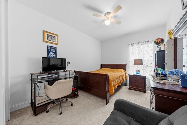 Building Photo - 479 Kingbird Dr