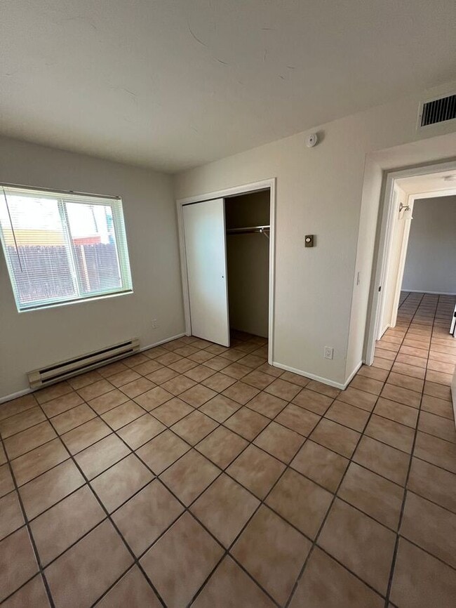Building Photo - 1/2 MONTH FREE ON 12 MONTH LEASE AND MOVE ...