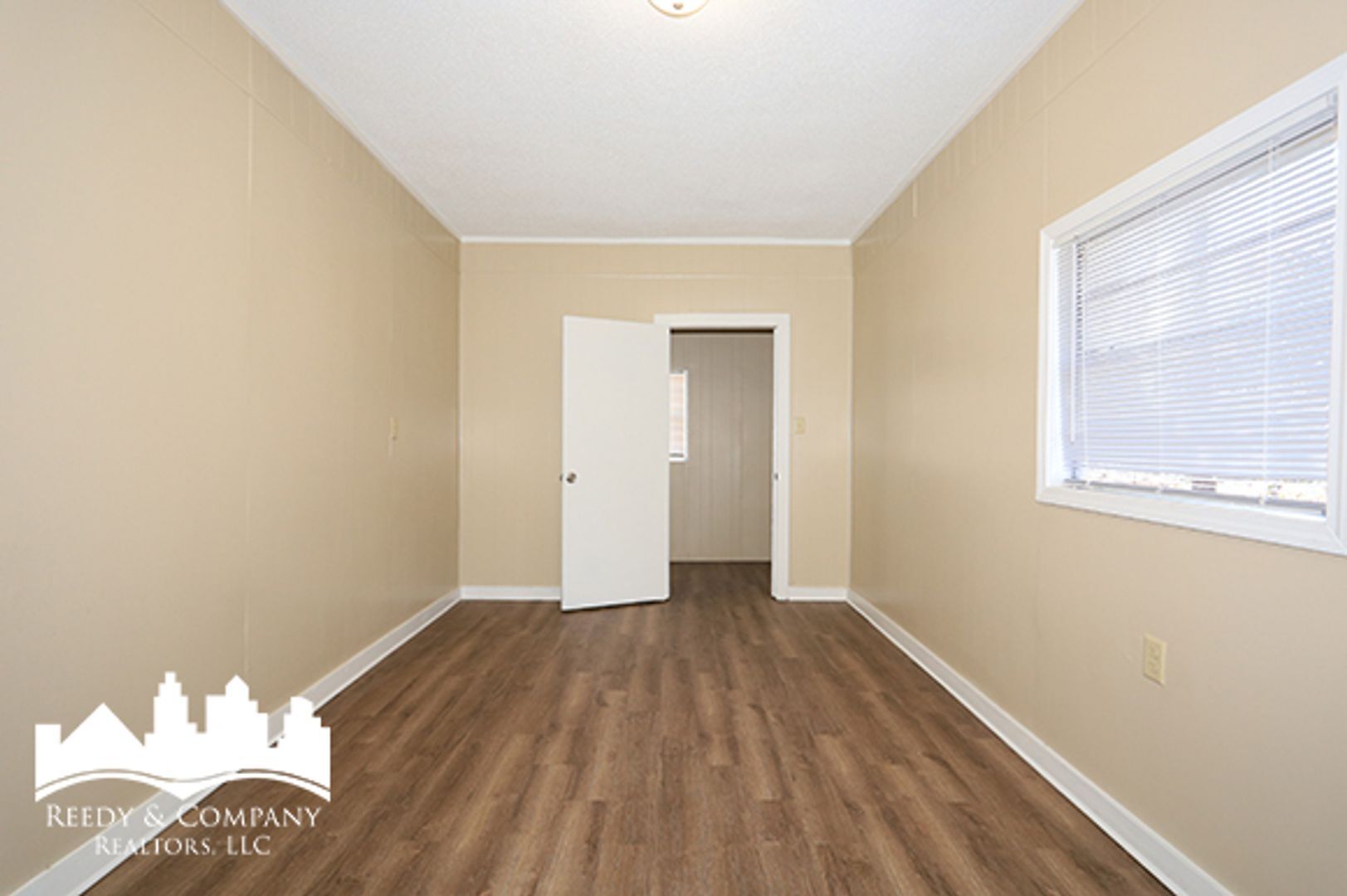 Building Photo - 3733 Miami Ave