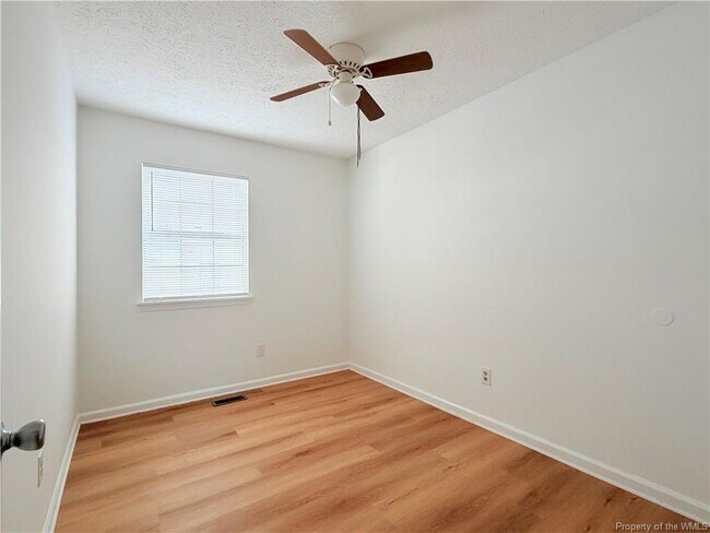 Building Photo - 9 Sidewinder Ct