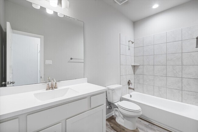 Building Photo - 10610 Scrub Oak Dr