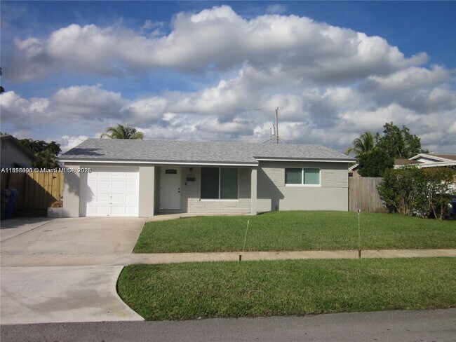 Building Photo - 7571 Pierce St