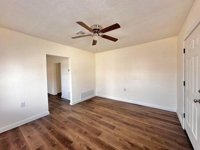 Building Photo - 3614 Erath Ave