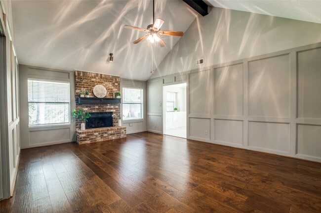 Building Photo - 24 E Torch Pine Cir