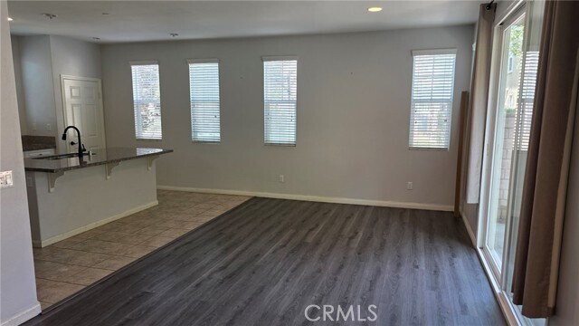 Building Photo - 2915 E Via Terrano