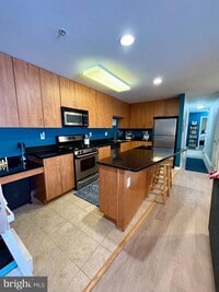 Building Photo - 1101 Primrose Ct