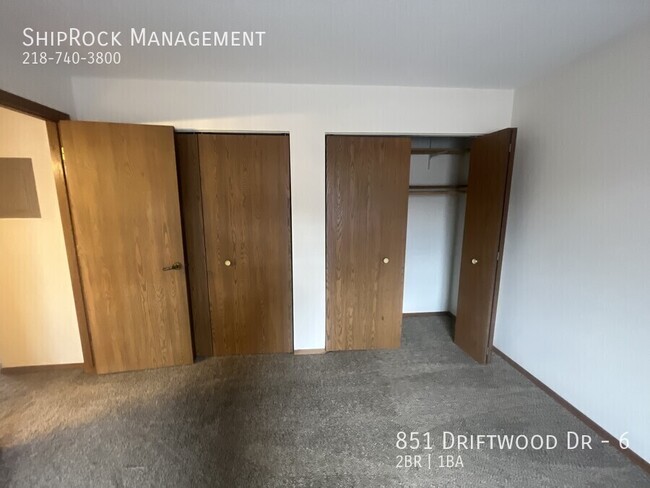 Building Photo - 851 Driftwood Dr
