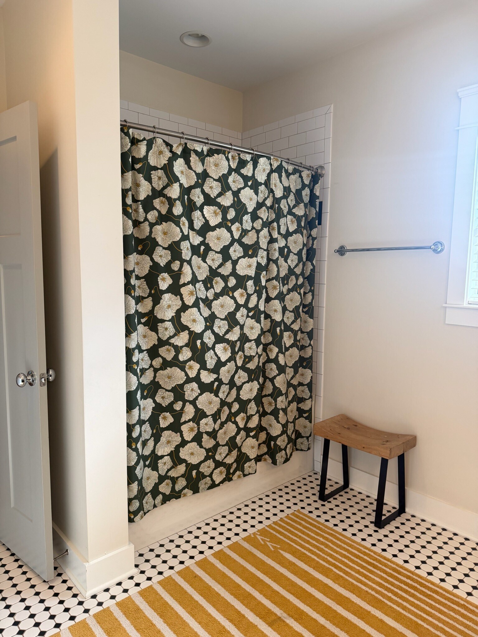 Upstairs bath/shower - 1510 Ward Ave