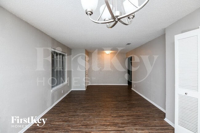 Building Photo - 1808 W Cedar Elm Dr