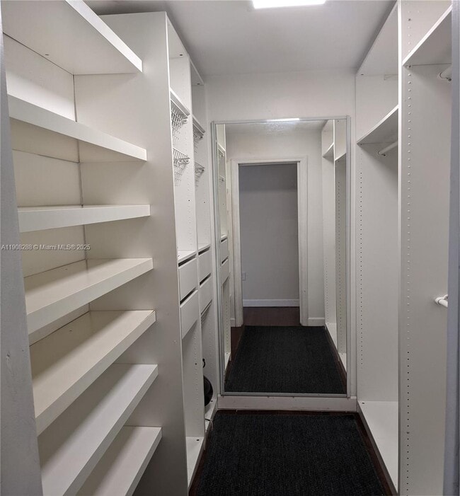 Building Photo - 1658 Bay Rd