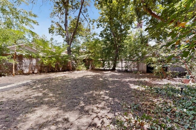 Building Photo - 4211 Avenue B