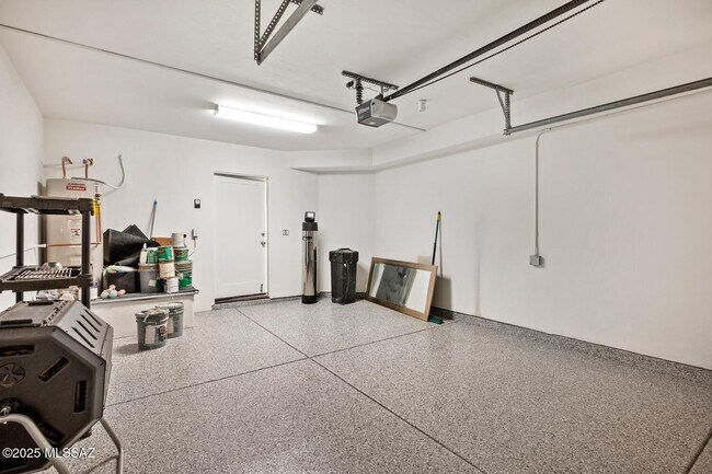 Building Photo - 3121 N Olsen Ave