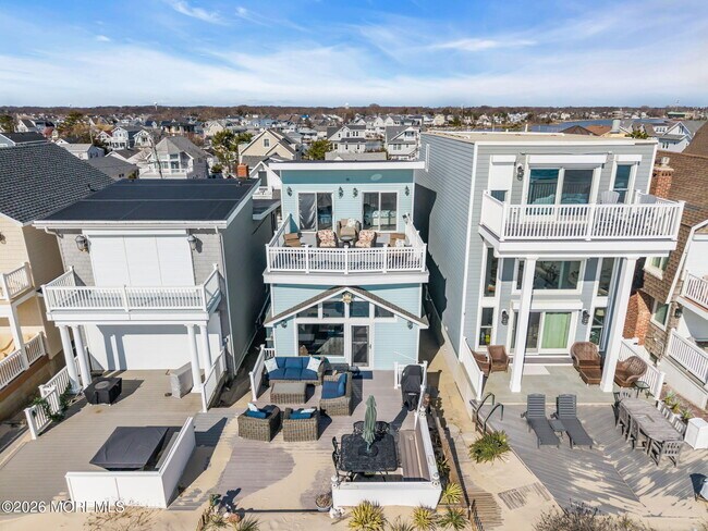 Building Photo - 55 Beach Front