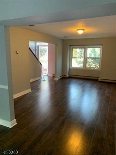 Building Photo - 7 Village Dr