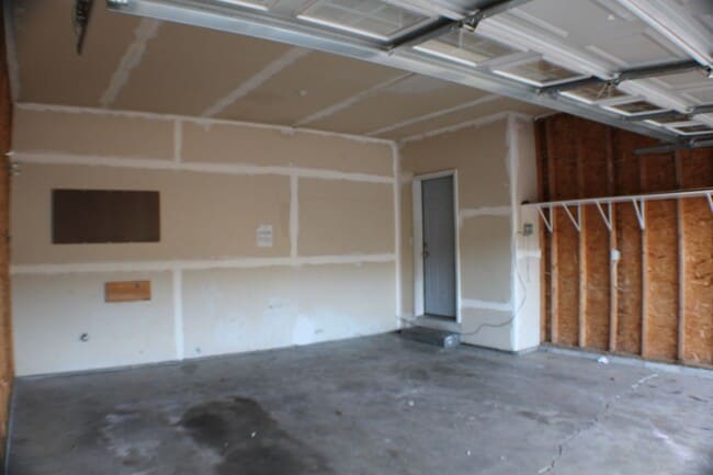 Building Photo - Adorable 2 Bed 2 Bath Duplex