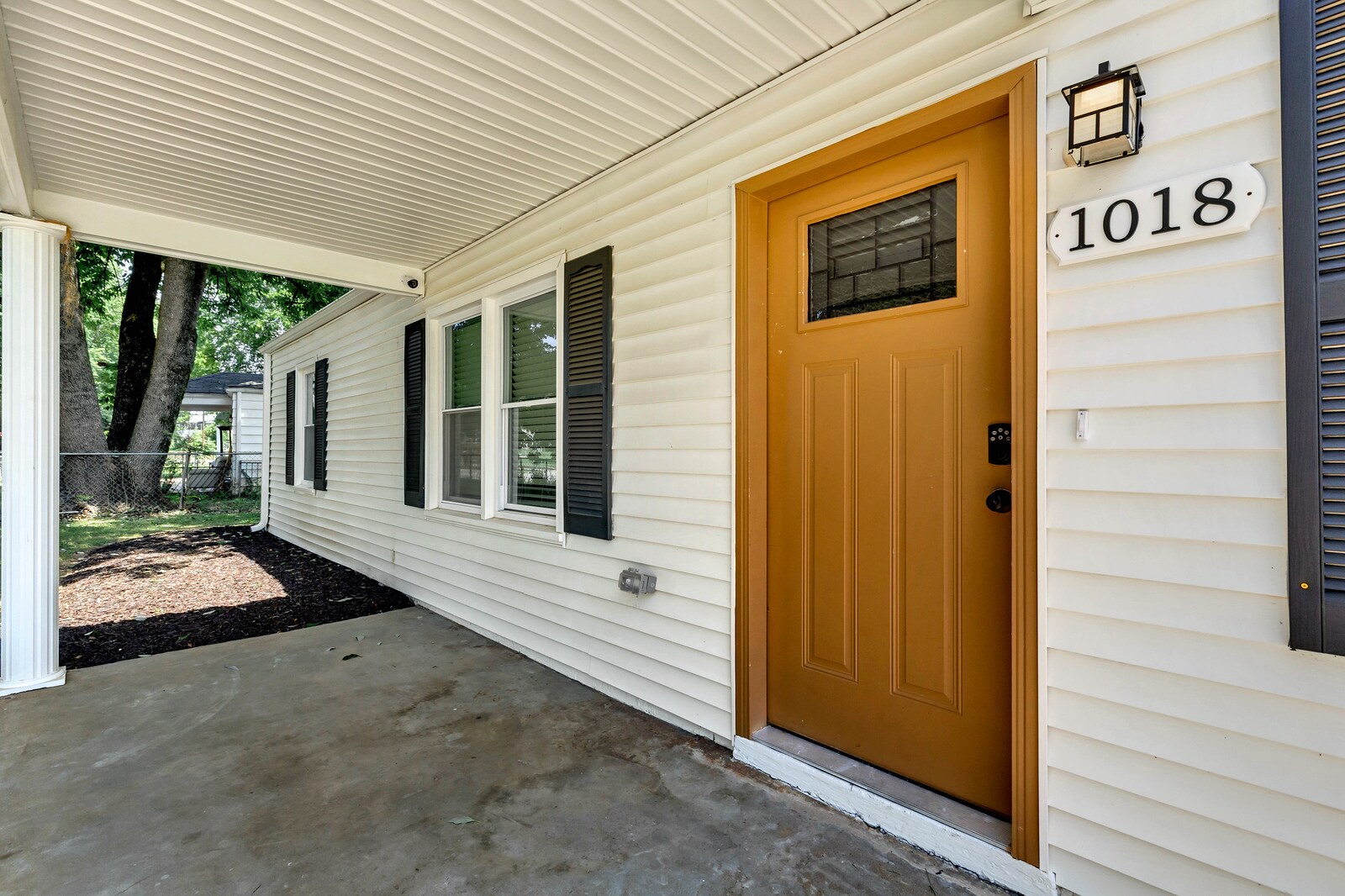 Building Photo - 1018 Fairway Dr NW