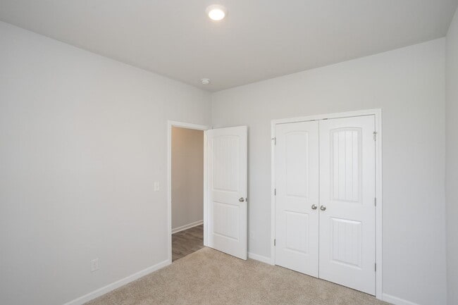 Building Photo - 2972 Mallard Dr