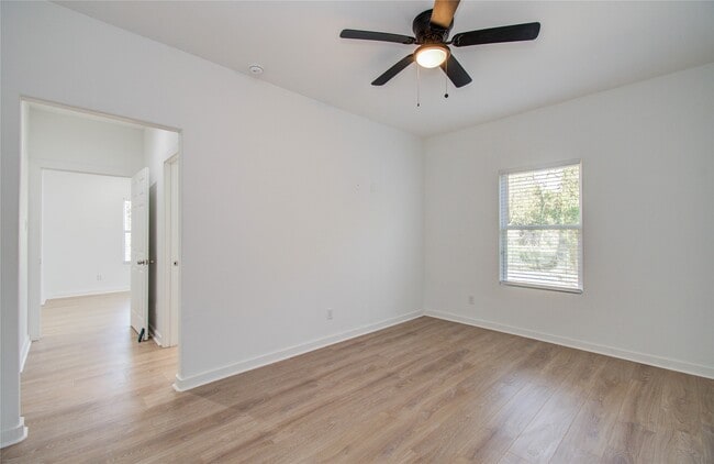 Building Photo - 8316 Peachtree St