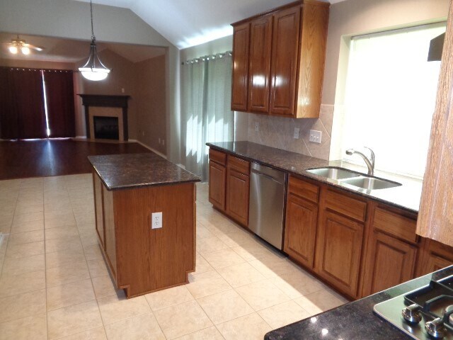 Building Photo - 13006 Brayton Ct