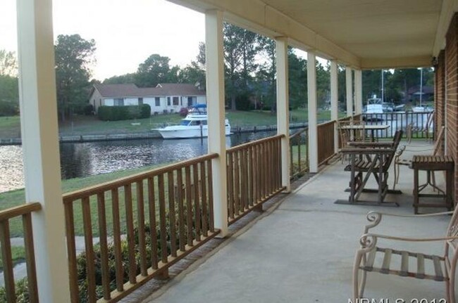 Building Photo - Private Dock Waterfront! Beautiful 3BR/2BA...