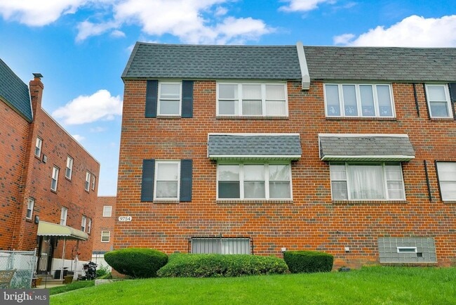 Building Photo - 6600-2 E Roosevelt Blvd