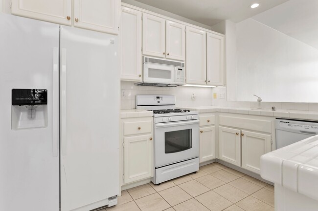 Building Photo - Freshly Renovated | Single-Level with VIEW...