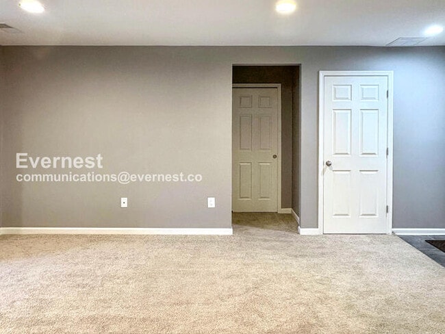 Building Photo - 8134 Villaggio Dr