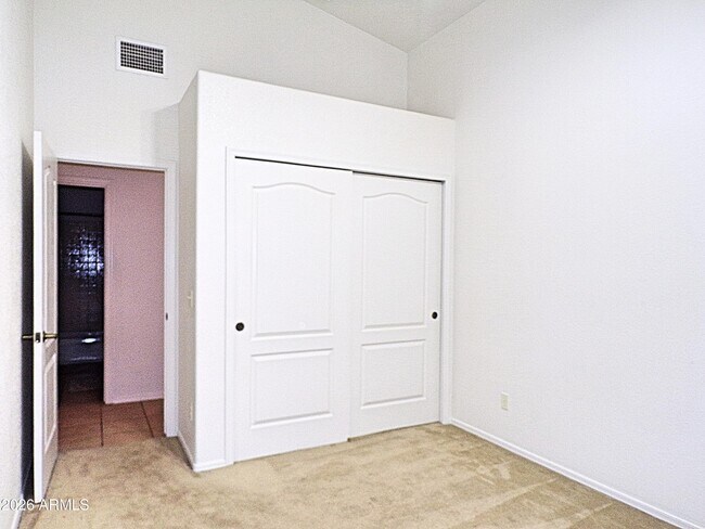 Building Photo - 3087 Plaza De Viola